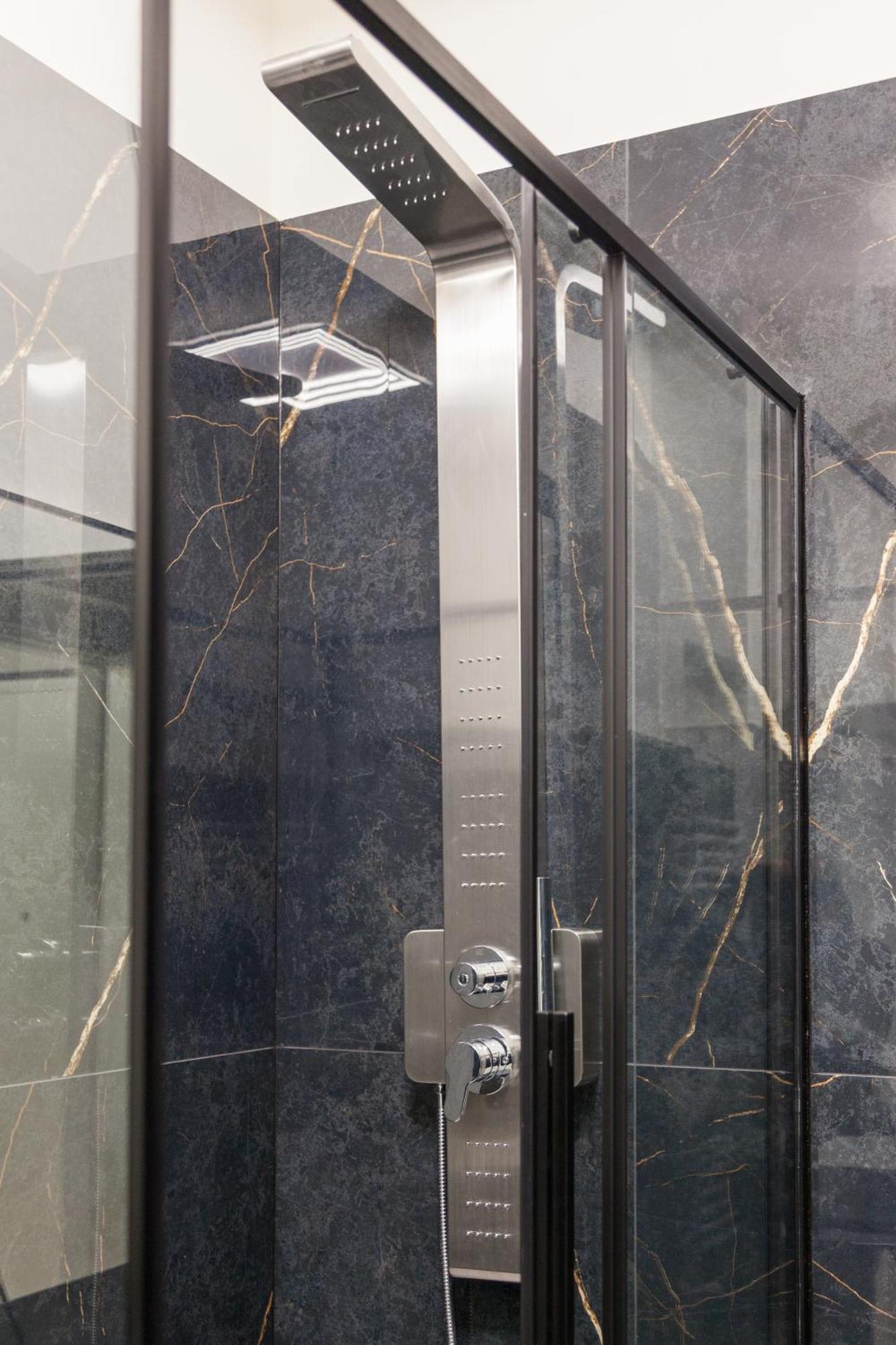Italian Fashion Suite - Luxurious Marble City Center มิลาน ภายนอก รูปภาพ