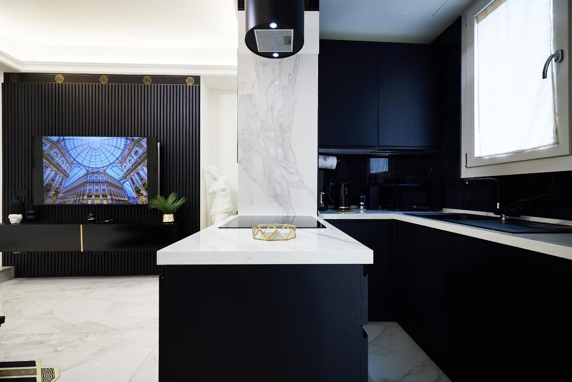 Italian Fashion Suite - Luxurious Marble City Center มิลาน ภายนอก รูปภาพ